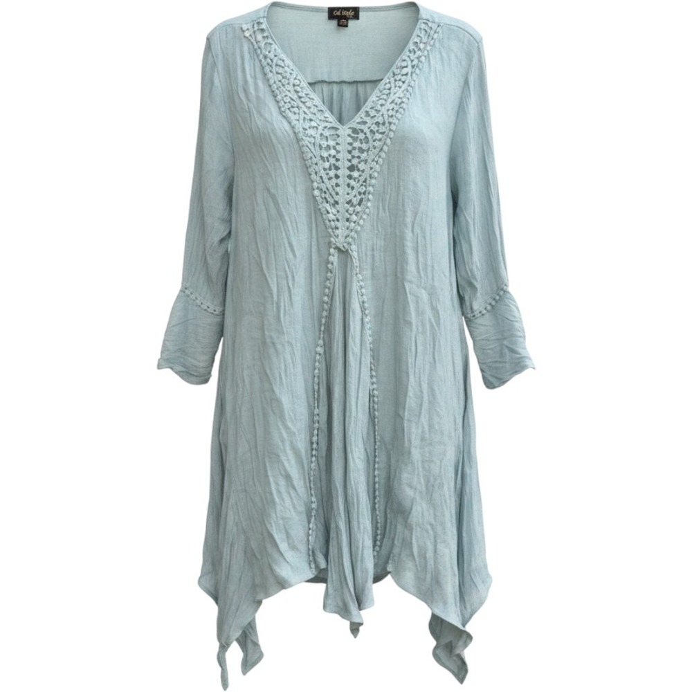 Cal Style Women 3XL Tunic Top Blue Crochet Lace V-Neck Sharkbite Hem Bell sleeve